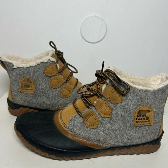 SOREL Out N’ About Plus Waterproof Leather & Felt Ankle Boots size 10.5 - Picture 3 of 12